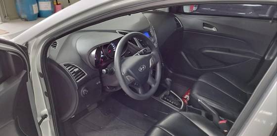 HYUNDAI HB20S 1.6 COMFORT PLUS 16V FLEX 4P AUTOMÁTICO